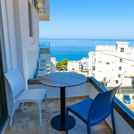 Sea View 3*