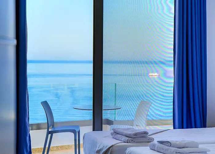 Sea View 3*