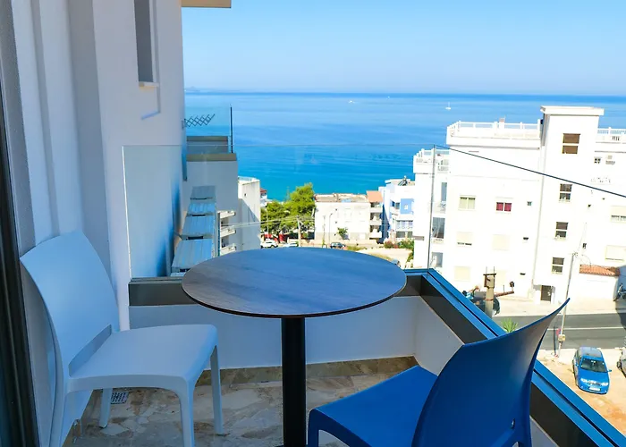 Sea View 3*